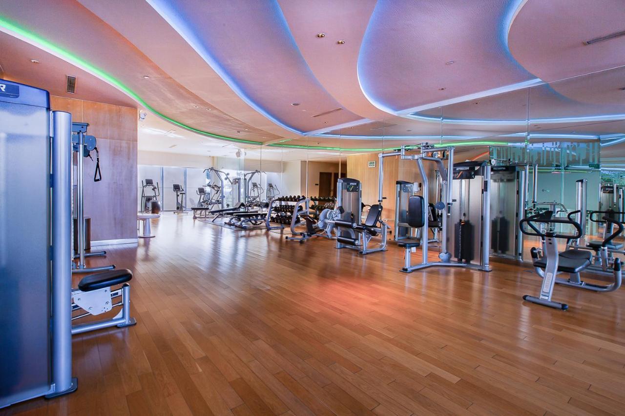 Vasa Hotel Сурабая Екстериор снимка