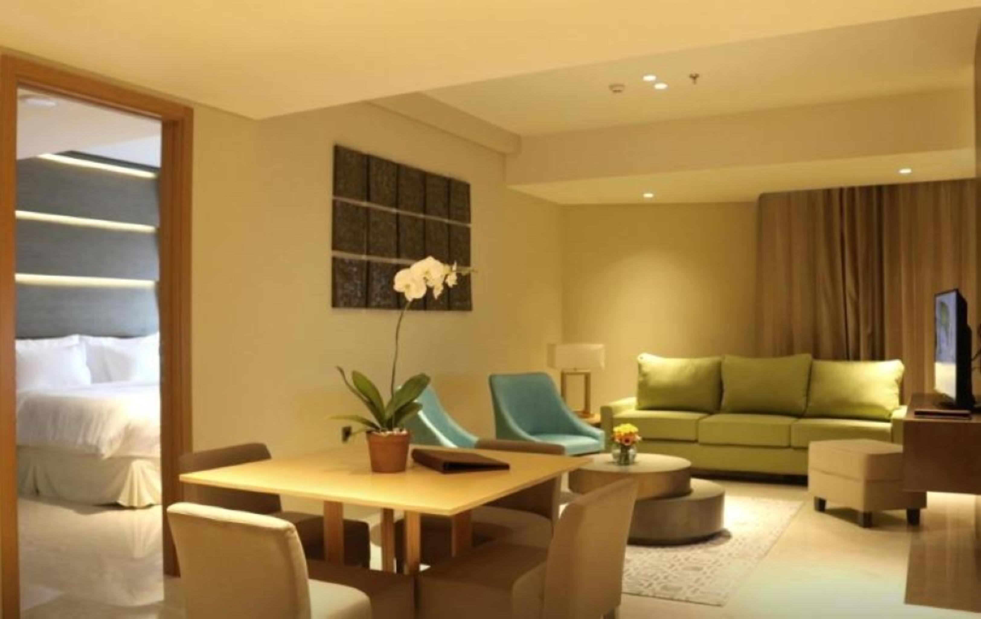 Vasa Hotel Сурабая Екстериор снимка