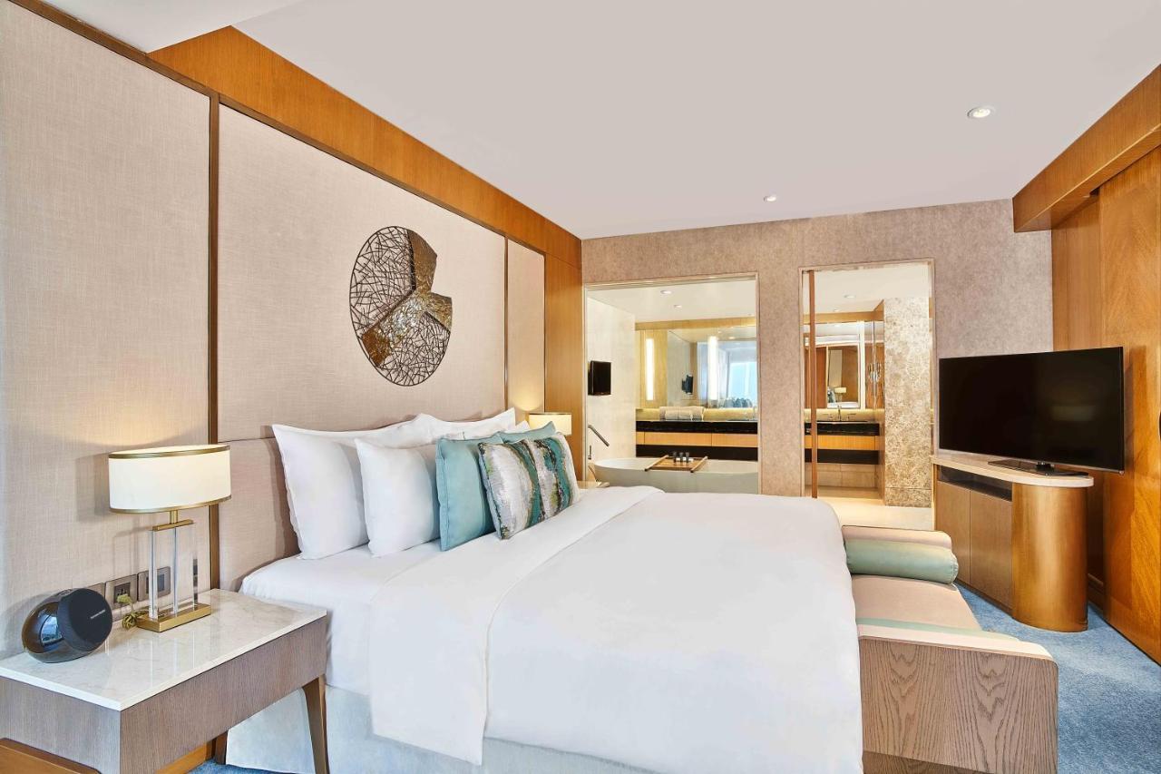Vasa Hotel Сурабая Екстериор снимка