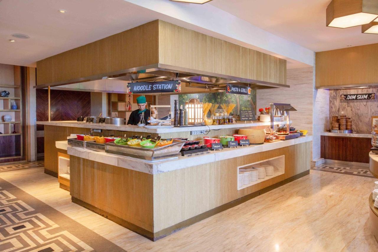 Vasa Hotel Сурабая Екстериор снимка