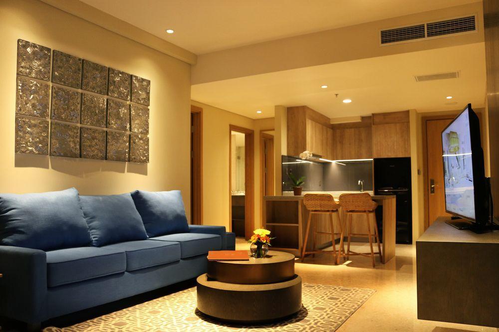 Vasa Hotel Сурабая Екстериор снимка